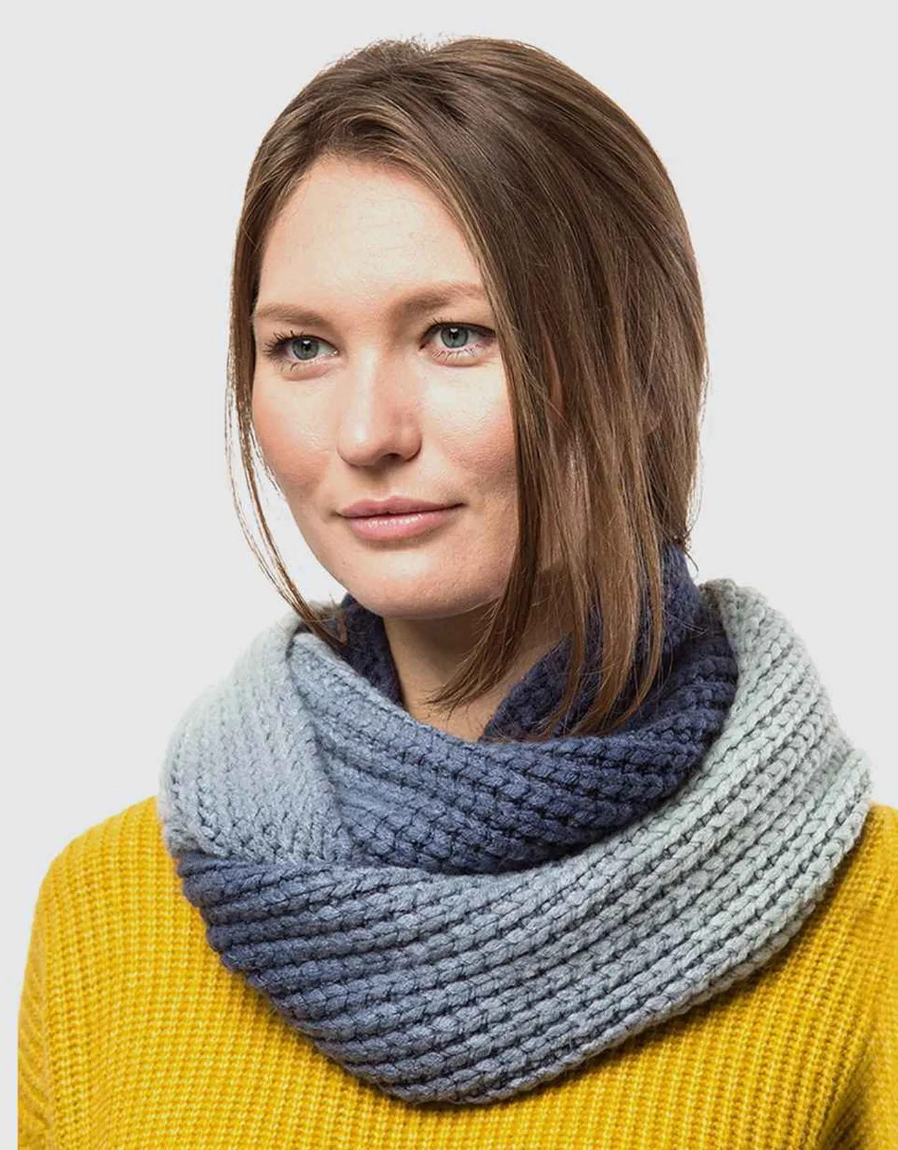 Women's Cable Knit Ombre' Infinity Circle Scarf